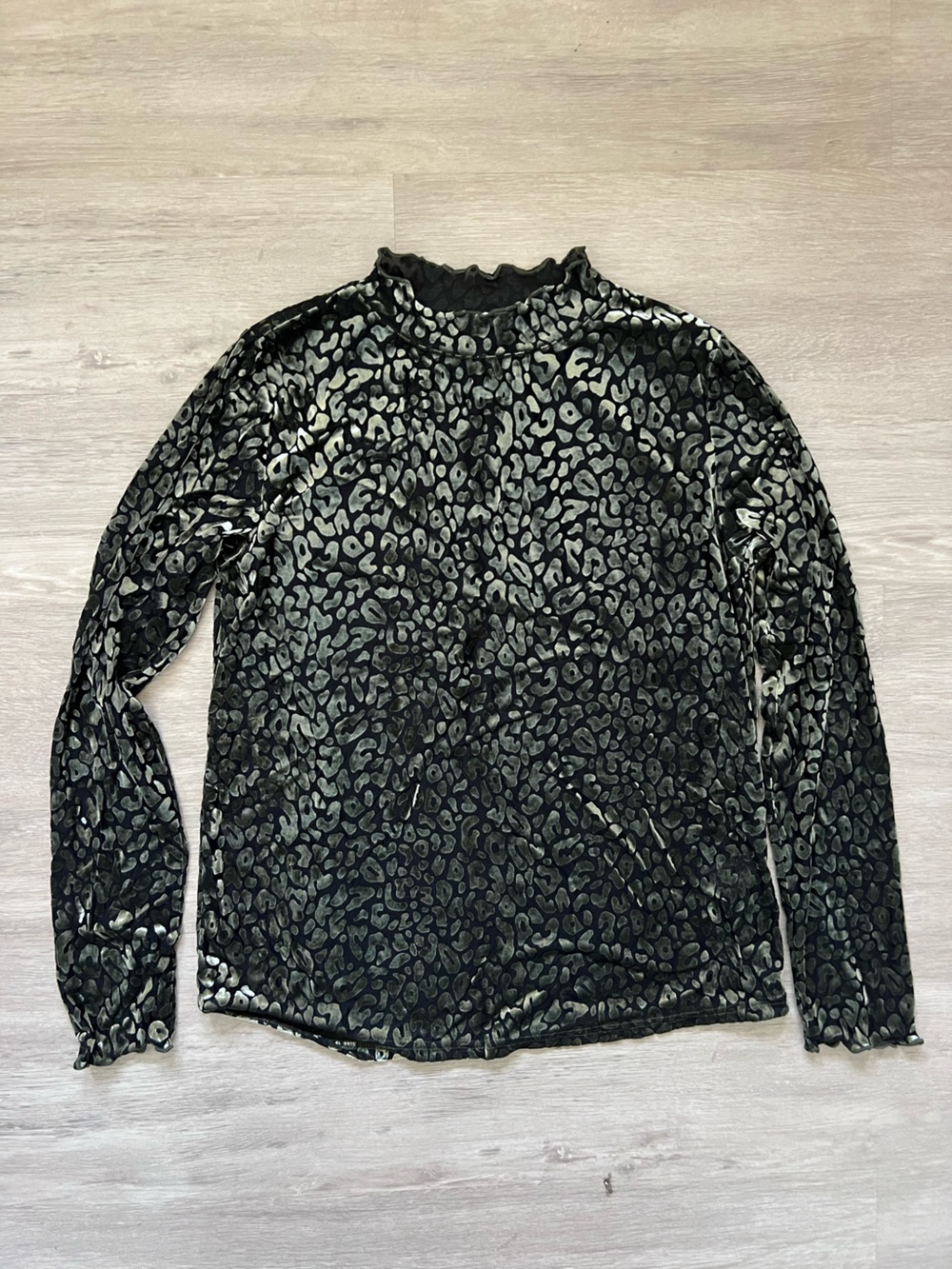 Kori Black Olive Green Burnout Leopard-Print Long Sleeve Top Med Lettuce Ruffle